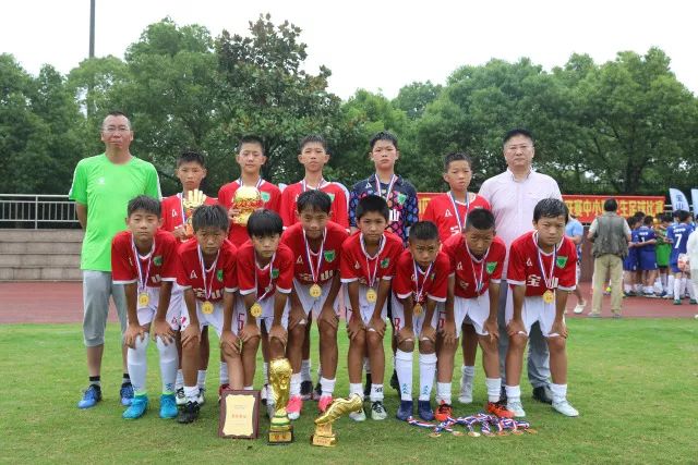 林葳16分同曦大胜首钢 王哲林15+10上海胜福建